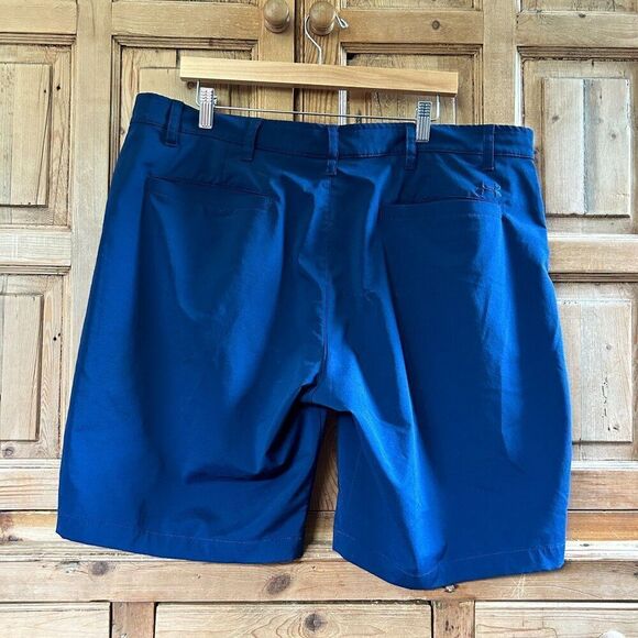 Under‎ Armour 40 Shorts Navy Loose Pockets Button Zip Belt Loop Tech Golf Shorts - Picture 4 of 8